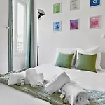 Studio Cosy 2P Face Arc De Triomphe