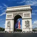 Studio Cosy 2P Face Arc De Triomphe